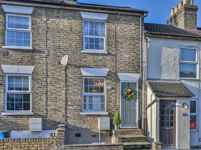 House for sale in Navestock Side, Essex