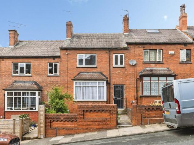 House for sale in Kirkstall, West Yorkshire