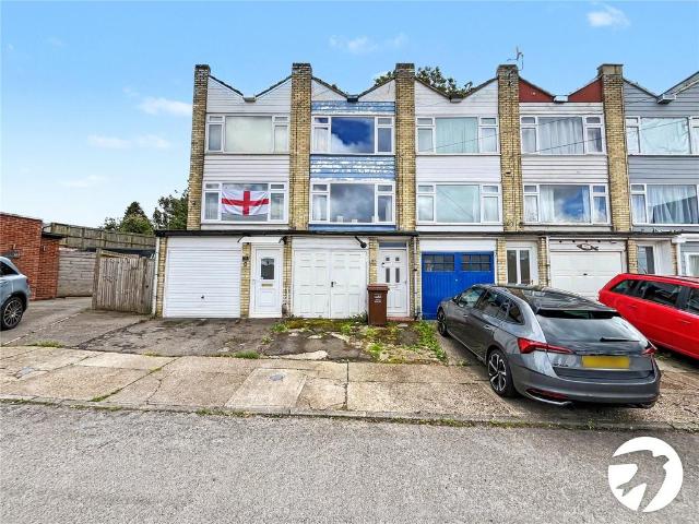 House for sale in Snodhurst, Chatham