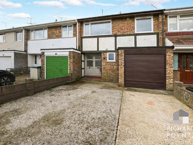 House for sale in Winter Gardens, Essex