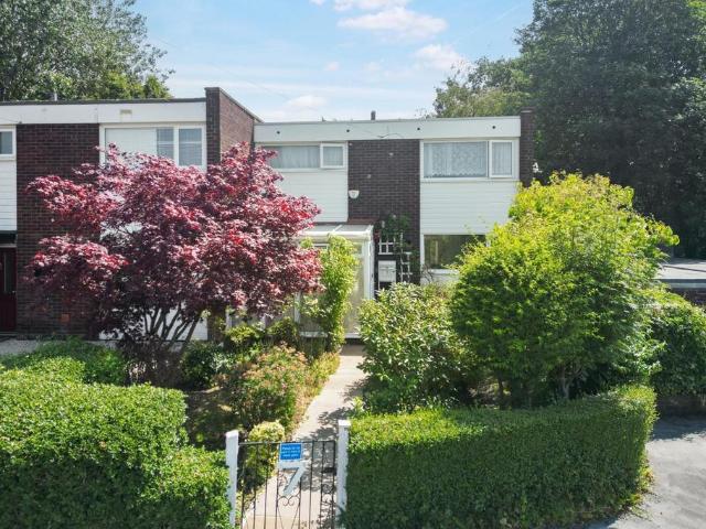 House for sale in Primley Park, Alwoodley