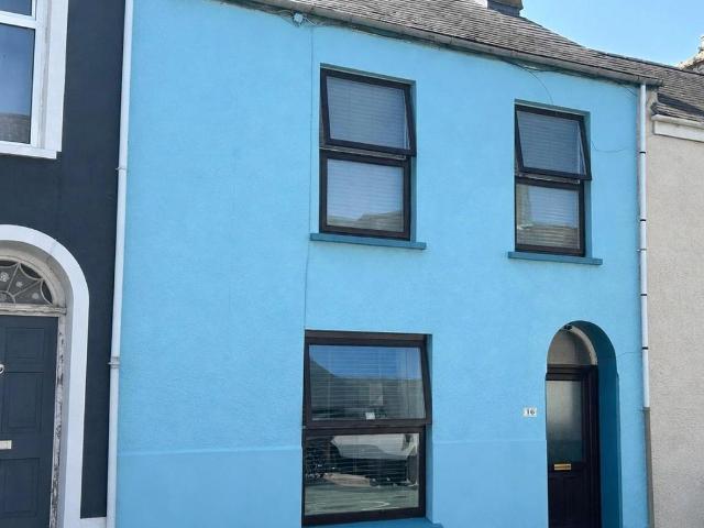 House for sale in Pembroke Dock, Wales