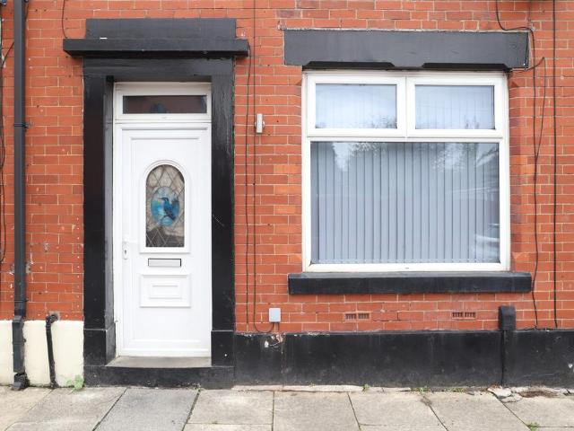 House for sale in Buckley, Burnedge