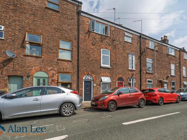 House for sale in Moss Rose, Macclesfield