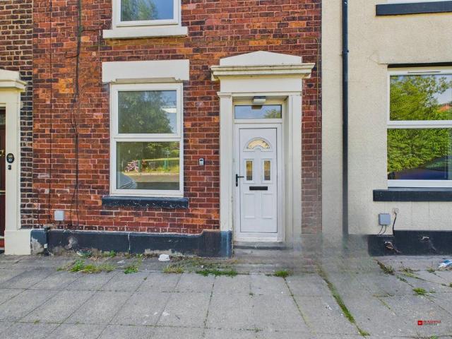 House for sale in Godley, Greenheys