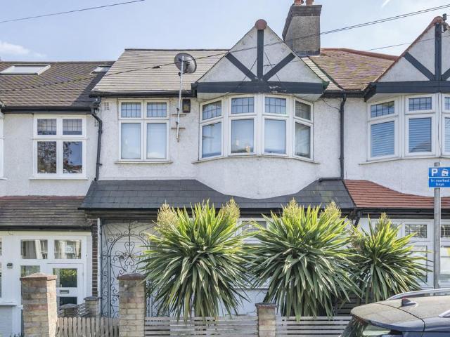 House for sale in London Borough of Lewisham, Greater London