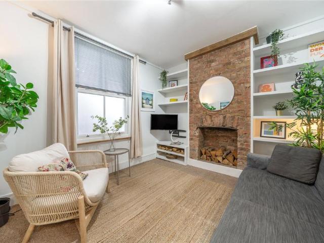 House for sale in Old Kent Road, Greater London