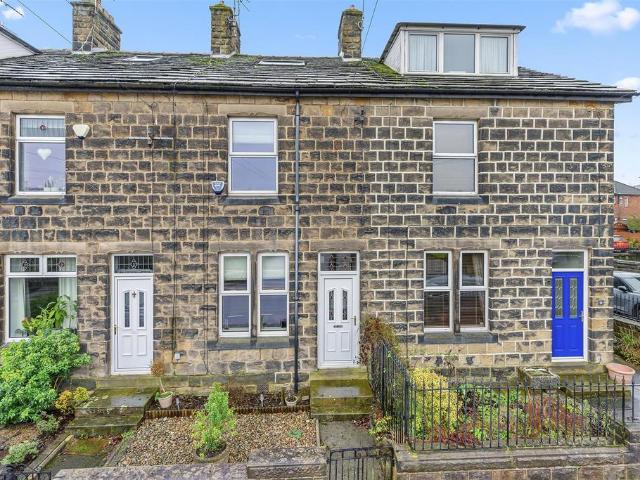 House for sale in Tranmere Park, Guiseley