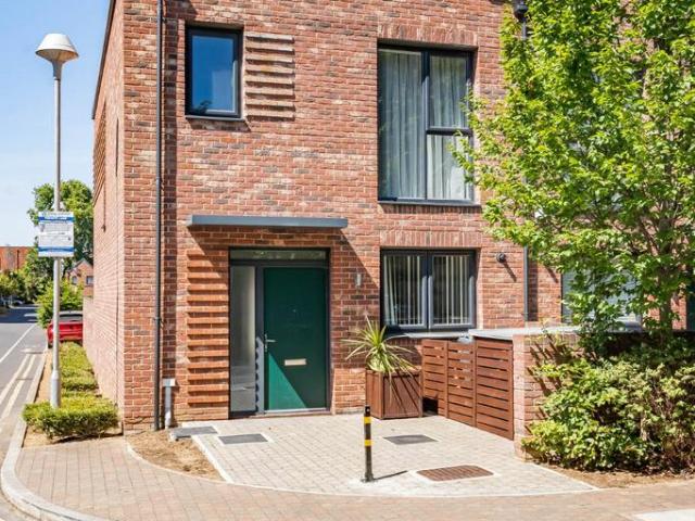 House for sale in London Borough of Hounslow, Greater London