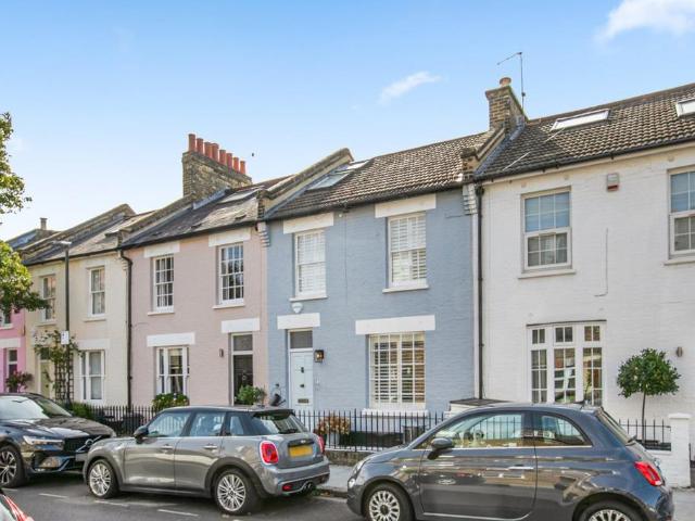 House for sale in London Borough of Richmond upon Thames, Greater London