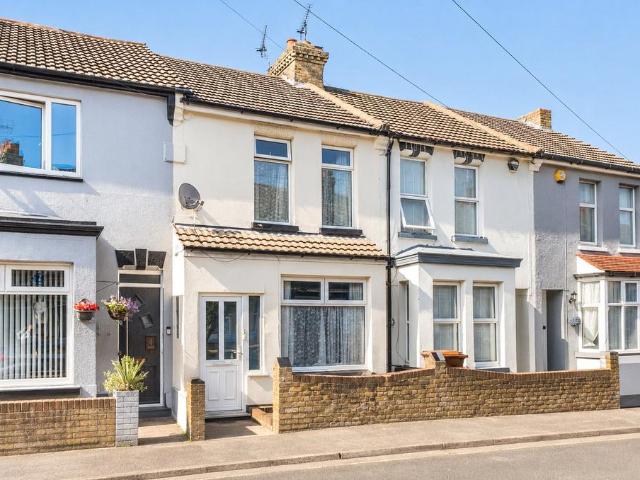 House for sale in Brompton, Gillingham