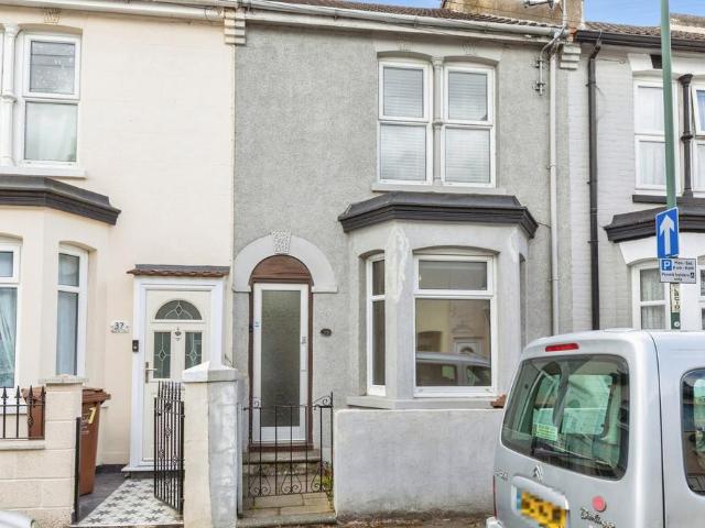 House for sale in Brompton, Gillingham