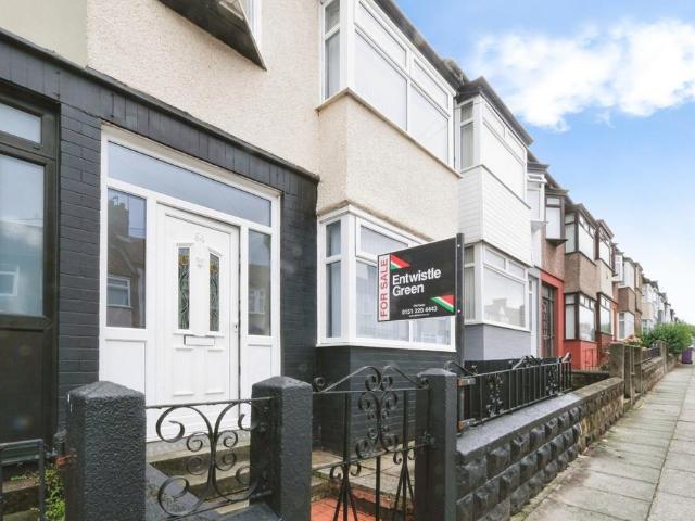 House for sale in Oak Hill Park, Calderstones