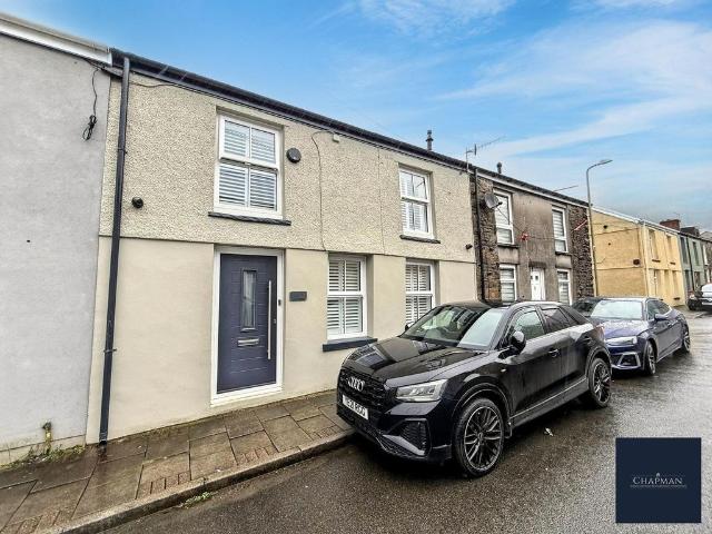 House for sale in Pentre