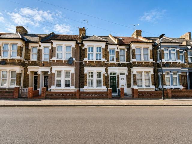 House for sale in Canning Town, Greater London