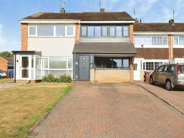 House for sale in Goldthorn Hill, West Midlands