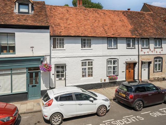 House for sale in Henley-on-Thames, Berrick Salome