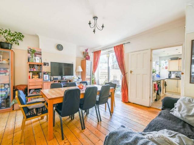 House for sale in Alperton, Greater London