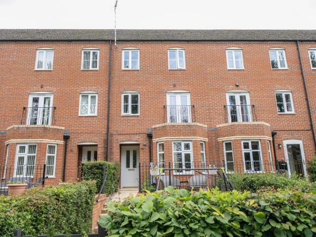 House for sale in Tewkesbury, Pamington