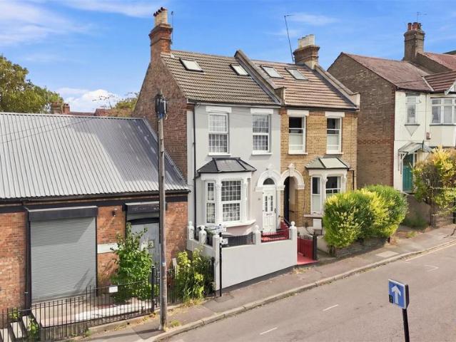 House for sale in London Borough of Waltham Forest, Greater London