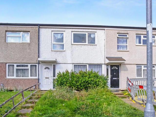 House for sale in Dee Park, Reading