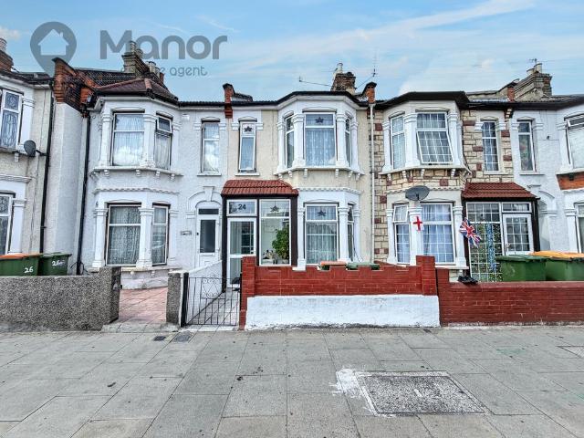House for sale in Little Ilford, Greater London