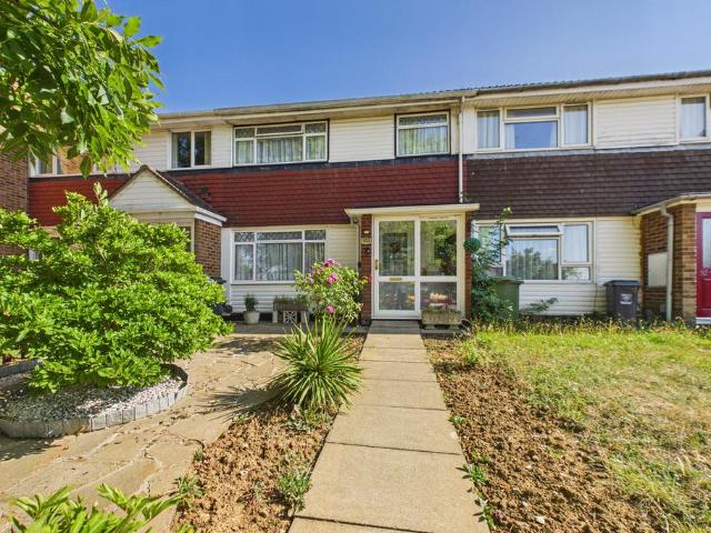 House for sale in Grovehill, Pouchen End