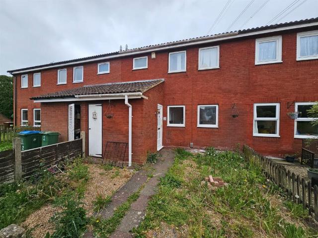 House for sale in Walton Court, Aylesbury