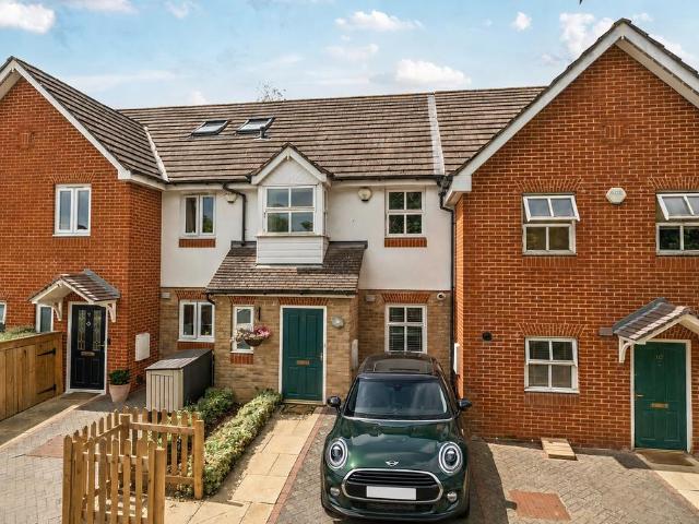 House for sale in London Borough of Lewisham, Greater London