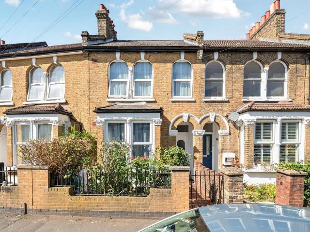 House for sale in London Borough of Lewisham, Ladywell
