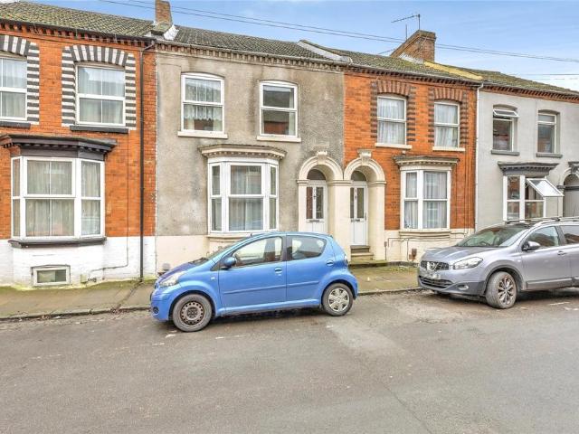 House for sale in Semilong, Northampton