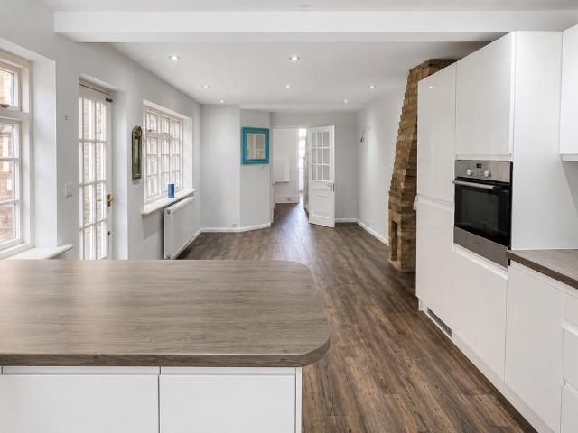 House for sale in Oxenden, The Bridge