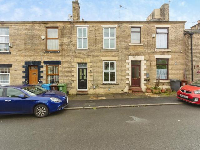 House for sale in Springhead, Oldham