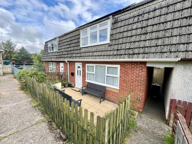 House for sale in Hallaze, Scredda