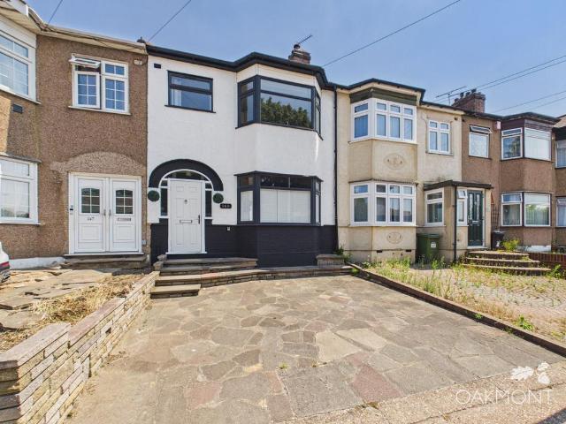 House for sale in Gidea Park, Greater London