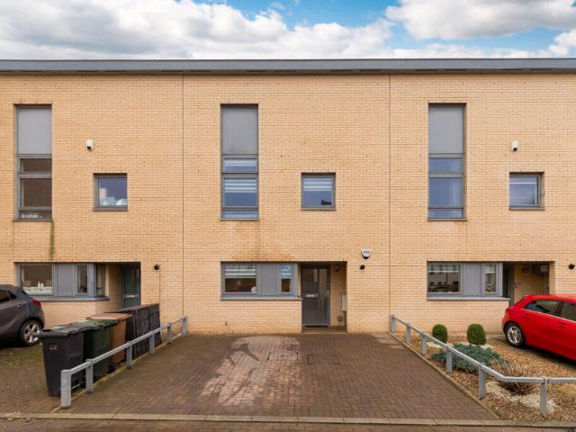 Cottage for sale in Niddrie, Scotland