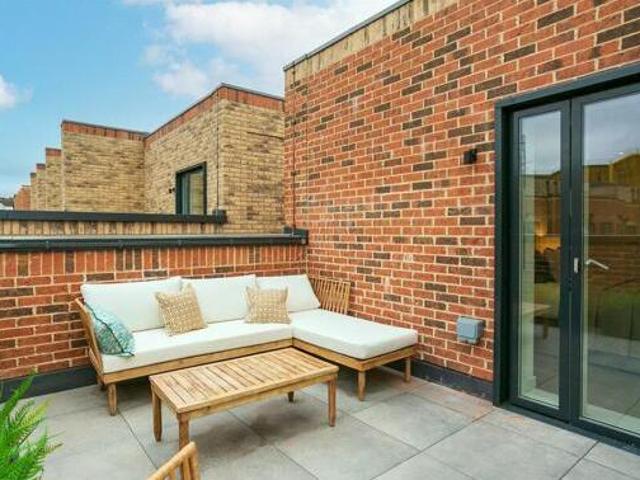 House for sale in North Watford, Hertfordshire
