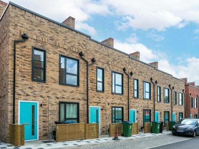 House for sale in North Watford, Hertfordshire