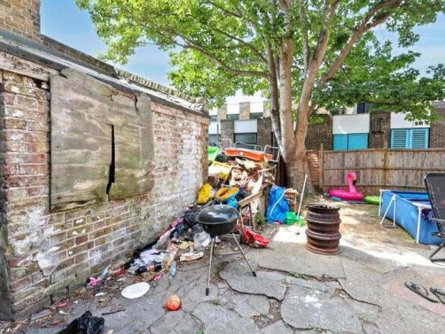 Cottage for sale in Cliftonville West, Acol