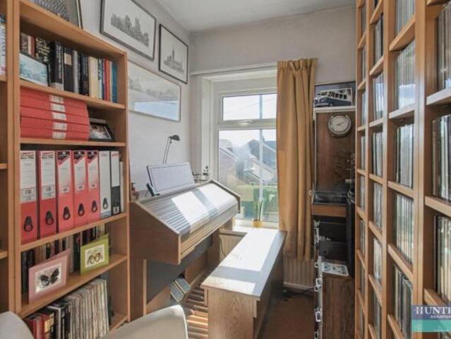 Cottage for sale in Low Moor, West Yorkshire