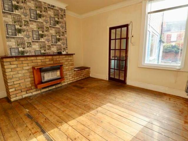Cottage for sale in New Boultham, Brayford