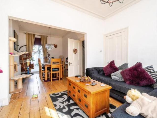 Cottage for sale in Mount Wise
