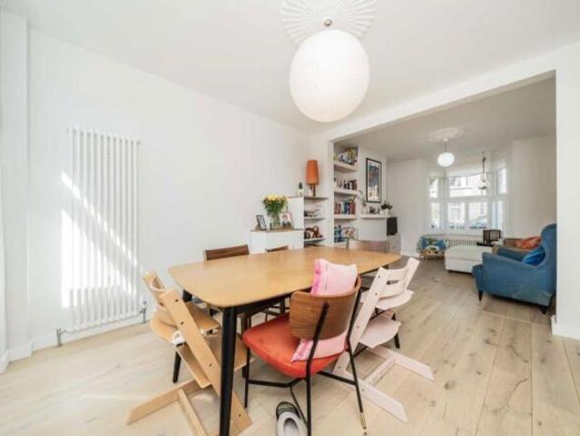 Cottage for sale in Walthamstow, Greater London