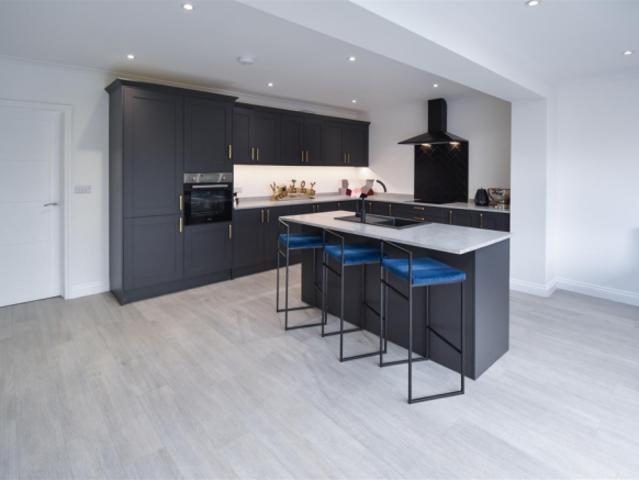 Cottage for sale in Pilgrims' Hatch, Navestock Side