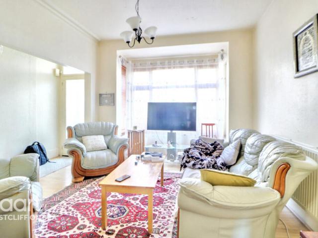 Terraced House for sale in Southend-on-sea