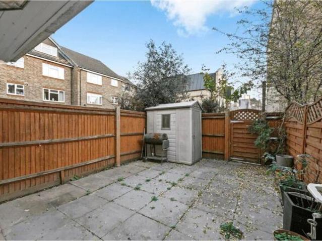 Cottage for sale in Cat Hill