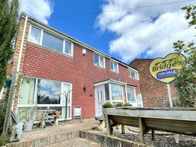 House for sale in Aldershot, Hampshire