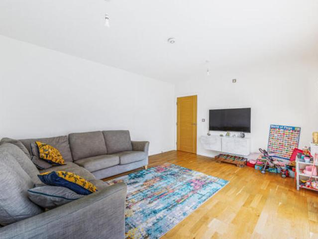 Cottage for sale in London Borough of Ealing, Hanwell