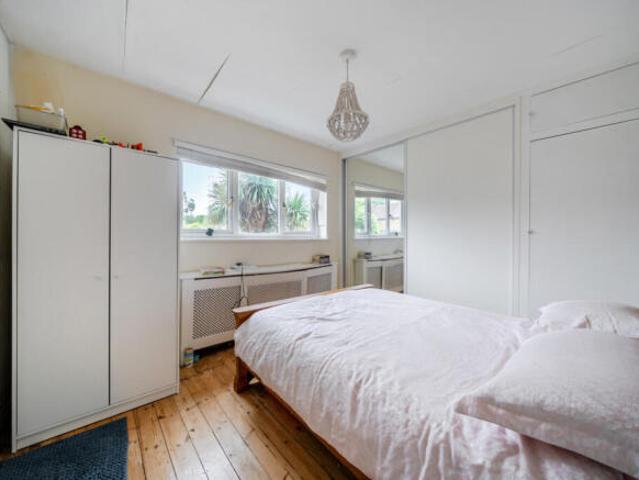 Cottage for sale in Cat Hill