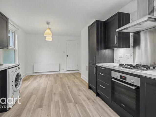 Cottage for sale in Greater London